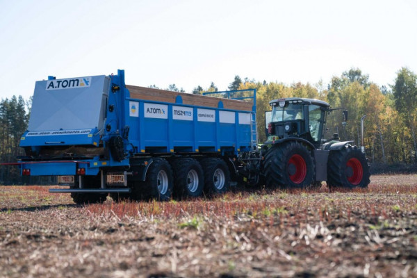 Increase your yields by renting an organic fertilizer spreader!