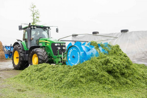 Silaging. Rental of A.TOM attachments