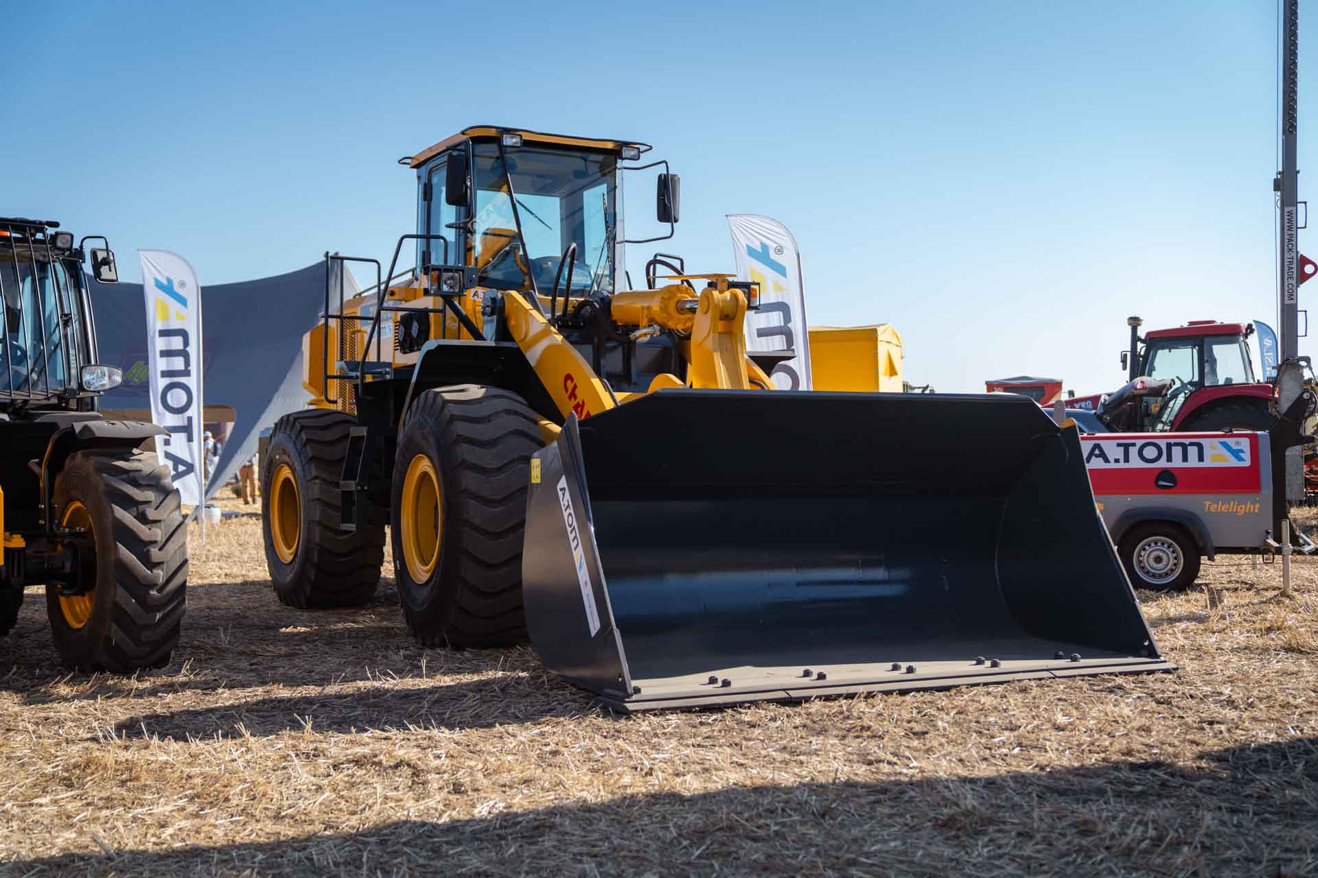 купити навантажувач бу на Битві Агротитанів