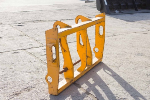 Forklift carriage: functions, advantages, product range