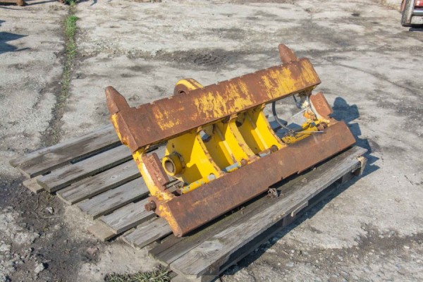 Used quick couplers for loaders and excavators