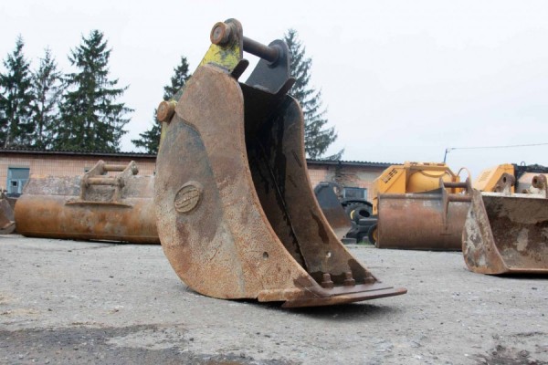 Used loader buckets: product line 