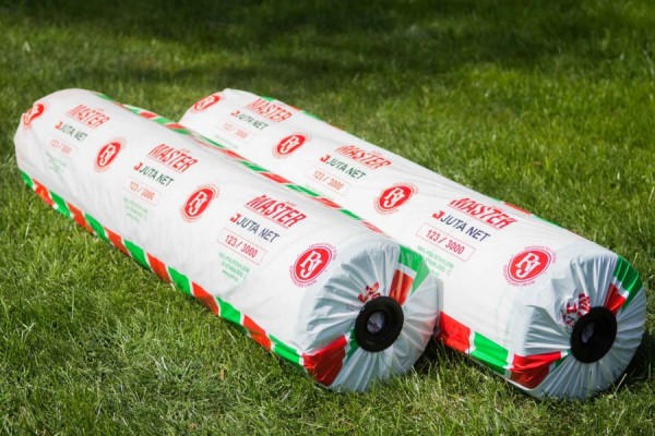 Net wrap - universal packaging material for farmers