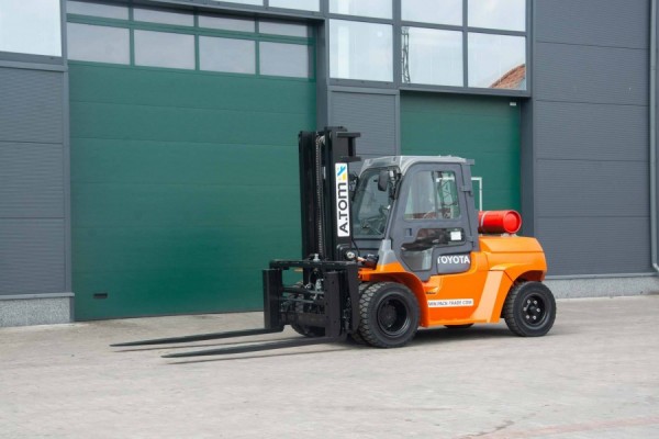 Forklift: Diesel, gas, electric for 2, 3, 4, 5, 7, 8 tons