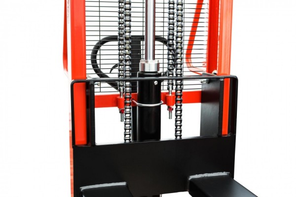 Buy a manual hydraulic stacker in Ukraine