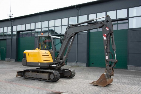 Mini excavator: JCB, Kubota, Volvo