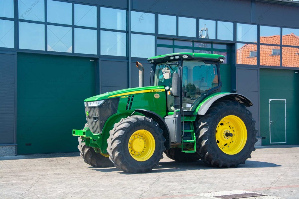 JOHN DEERE 7230R 2013 р. 230 к.c. (180 кВт) 2454 м/г., №2704 JOHN DEERE 7230R 2013 р. 230 к.c. (180 кВт) 2454 м/г., №2704