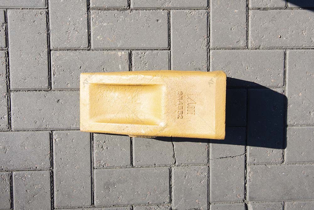 Зуб ковша (коронка усиленная) САТ J550 (9N4552) Зуб ковша (коронка усиленная) САТ J550 (9N4552)