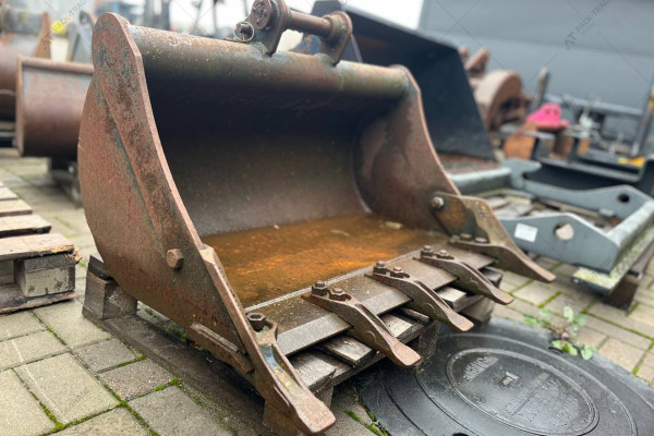 Ківш для екскаватора (334)