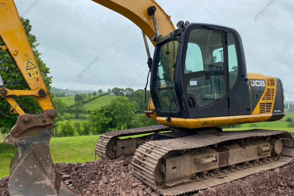 Гусеничный экскаватор JCB JS130 LC 2012 г. 6983 м/ч.