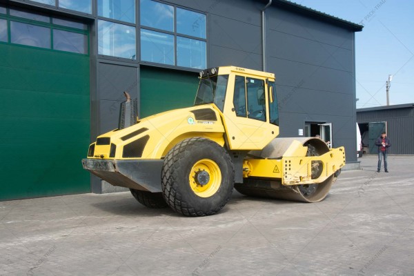 BOMAG BW 213 DH-4i Single Drum Roller  2015 y. 2514 m/h., №2652 RESERVED