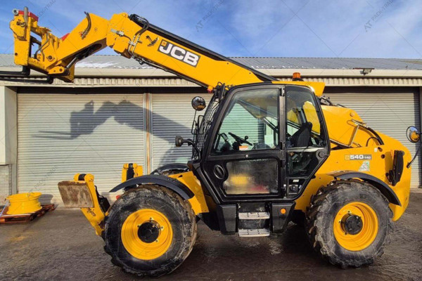 Телескопический погрузчик JCB 540-140 2021 г. 4565 м/ч.