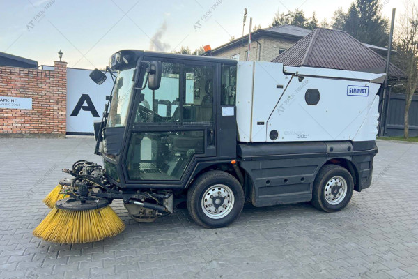 Schmidt Swingo 200+ Compact Sweeper 2018 y. 4410 m/h. № 5243