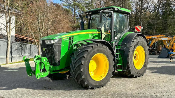Трактор John Deere 8400R 2020 г. 4153,1 м/год. № 5629 Трактор John Deere 8400R 2020 г. 4153,1 м/год. № 5629