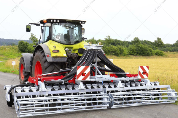 Disc harrow with applicator VOLMER Agritec TRG-W 501
