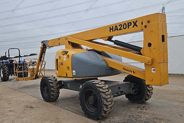 Колінчастий підіймач Haulotte HA20PX 2008 р.  Колінчастий підіймач Haulotte HA20PX 2008 р.
