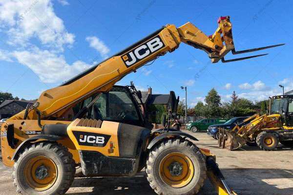 Телескопический погрузчик JCB 535-125 2014 г. 4404 м/ч.