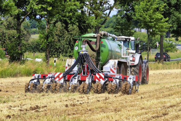 Manure (slurry) Applicator VOLMER Agritec Strip Till CULEX ST 8.75