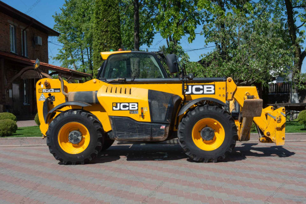 Телескопический погрузчик  JCB 533-105 2017 г. 55 кВт. 7005 м/ч.,  №4327