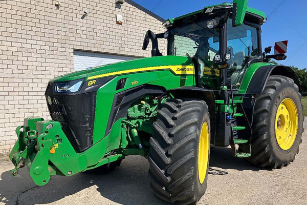 Трактор JOHN DEERE 8R370 2020 г., 3220 м/ч.