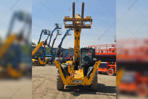 Телескопический погрузчик JCB 540-180 2017 г. 3519 м/ч.