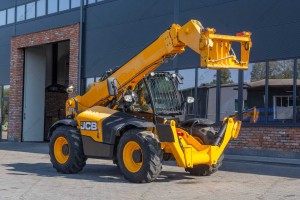 Телескопический погрузчик JCB 533-105 2015 г. 55 кВт. 2395 м/ч. № 3898 L БРОНЬ