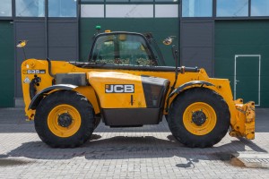JCB 535-95 2011 y. 63 kW. 5086,4 m/h., № 3737