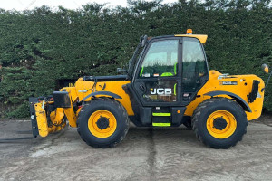 Телескопический погрузчик JCB 535-125 2017 г. 55 кВт 4437 м/ч.