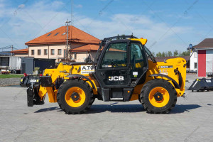 Телескопический погрузчик JCB 533-105 2015 г. 55 кВт * 6370,2 м/ч. №4161 B