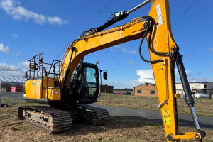 Гусеничний екскаватор JCB JS130LC+ 2016 р. 81 кВт 5014 м/год.