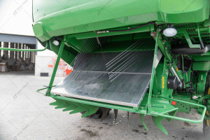 Комбайн John Deere S670i Hill Master 2016 р.1558/1199 м/г.з жниваркою 625F 2014р. та причепом № 5566