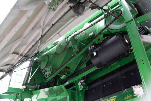 Комбайн John Deere S670i Hill Master 2016 р.1558/1199 м/г.з жниваркою 625F 2014р. та причепом № 5566