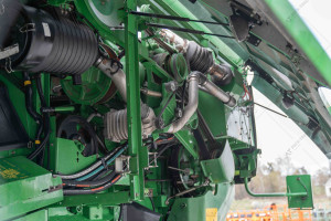 Комбайн John Deere S670i Hill Master 2016 р.1558/1199 м/г.з жниваркою 625F 2014р. та причепом № 5566