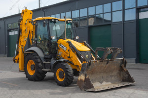 Экскаватор погрузчик JCB 3CX 2015 г. 68 кВт. 6456 м/ч., №4352