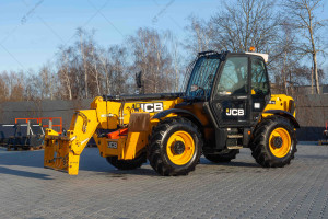Телескопический погрузчик JCB 535-140 2015 г. 55 кВт 4721 м/ч. № 5640