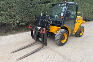 Погрузчик JCB 520-40 2014 г. 4755 м/ч. 