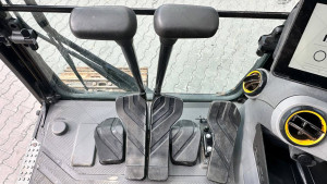 Гусеничный экскаватор JCB 220X LC 2022 г. 3786 м/ч. № 5490