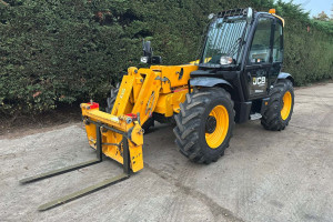 Телескопический погрузчик JCB 531-70 2017 г. 2001 м/ч. № 5627 Телескопический погрузчик JCB 531-70 2017 г. 2001 м/ч. № 5627