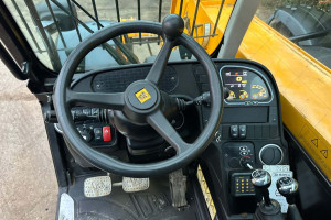 Телескопический погрузчик JCB 531-70 2017 г. 2001 м/ч. № 5627 Телескопический погрузчик JCB 531-70 2017 г. 2001 м/ч. № 5627