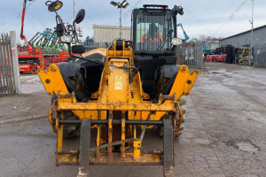 Телескопический погрузчик JCB 540-140 2017 г. 55 кВт 3018 м/ч. 