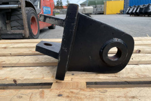 Adapter plate for a hydraulic drill