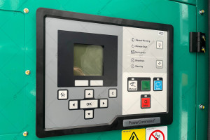 Дизельный генератор Cummins C220D5e 176/160 кВт