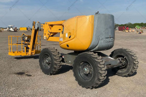 Коленчатый подъемник Haulotte HA16PX 4WD 2014 г. 2376 м/ч.
