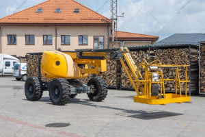 Коленчатый подъемник Haulotte HA16PX 4WD 2014 г. 2378 м/ч. №5318
