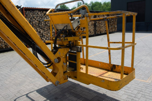 Коленчатый подъемник Haulotte HA16PX 4WD 2014 г. 2378 м/ч. №5318