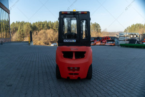 Дизельный вилочный погрузчик Noblelift FD25, кабина, обогреватель, гусматика