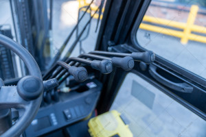 Дизельный вилочный погрузчик Noblelift FD25, кабина, обогреватель, гусматика