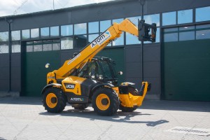 Телескопический погрузчик JCB 533-105  2014 г. 55 кВт. 5 986 м/ч., №2242