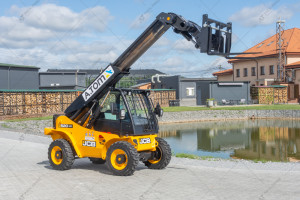 JCB 520-40 2017 y. 36 kW 1206 m/h.№ 5276