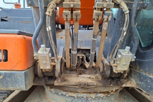 Гусеничний екскаватор Doosan DX340 LC 2018 р. 213 кВт 6135 м/год.